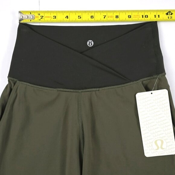 Lululemon Sunset Salutation Crop Pant Fatigue Green Black Relaxed Stretch Size 4 - Picture 11 of 16